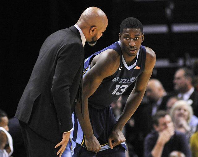  贾伦杰克逊攻防一体灰熊击败掘金