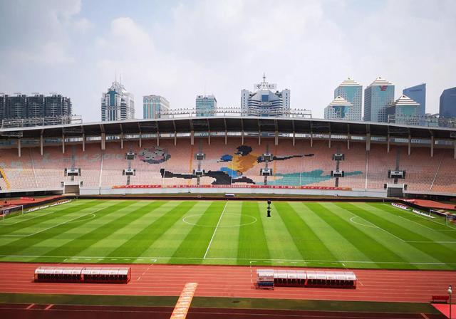  新主场揭幕战告捷，主场优势助力开门红  