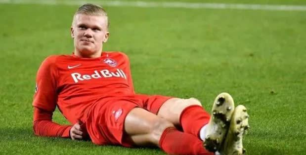  足坛新星闪耀，哈兰德帽子戏法惊艳全场