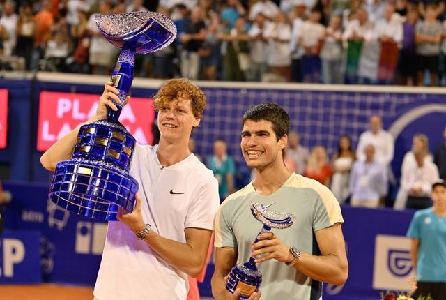  阿尔卡拉斯横扫劲敌，强势挺进半决赛